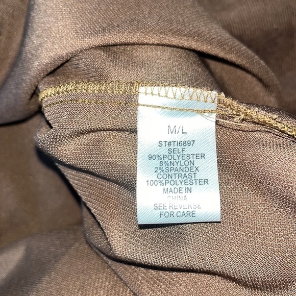 Better Be M/L button down shirt corduroy and plaid print. - Picture 7 of 7